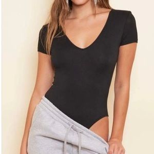 Mangdiup XS black Vneck bodysuit